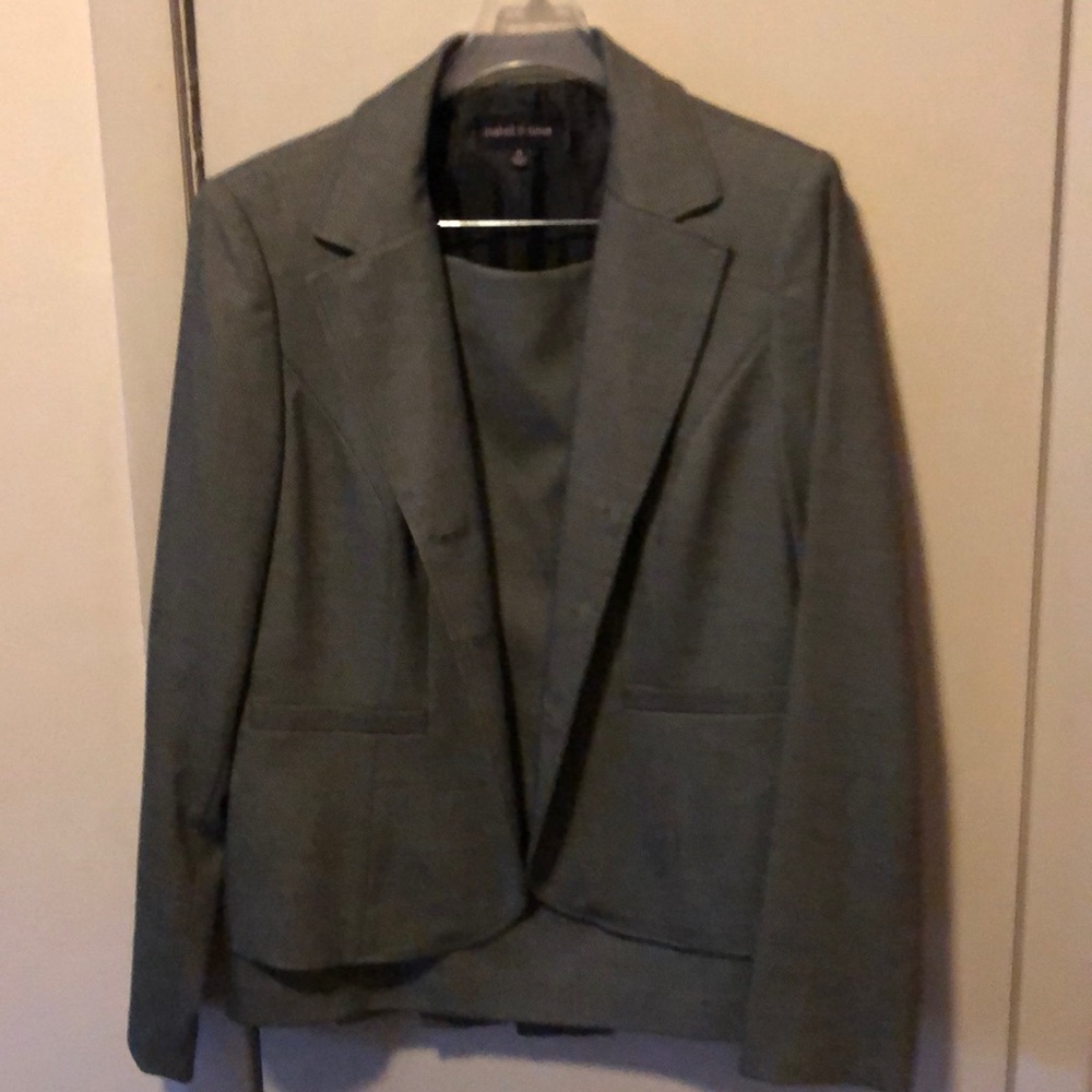 Woman’s Suite size 14